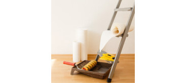 Colle et accessoire pour la pose de papier peint